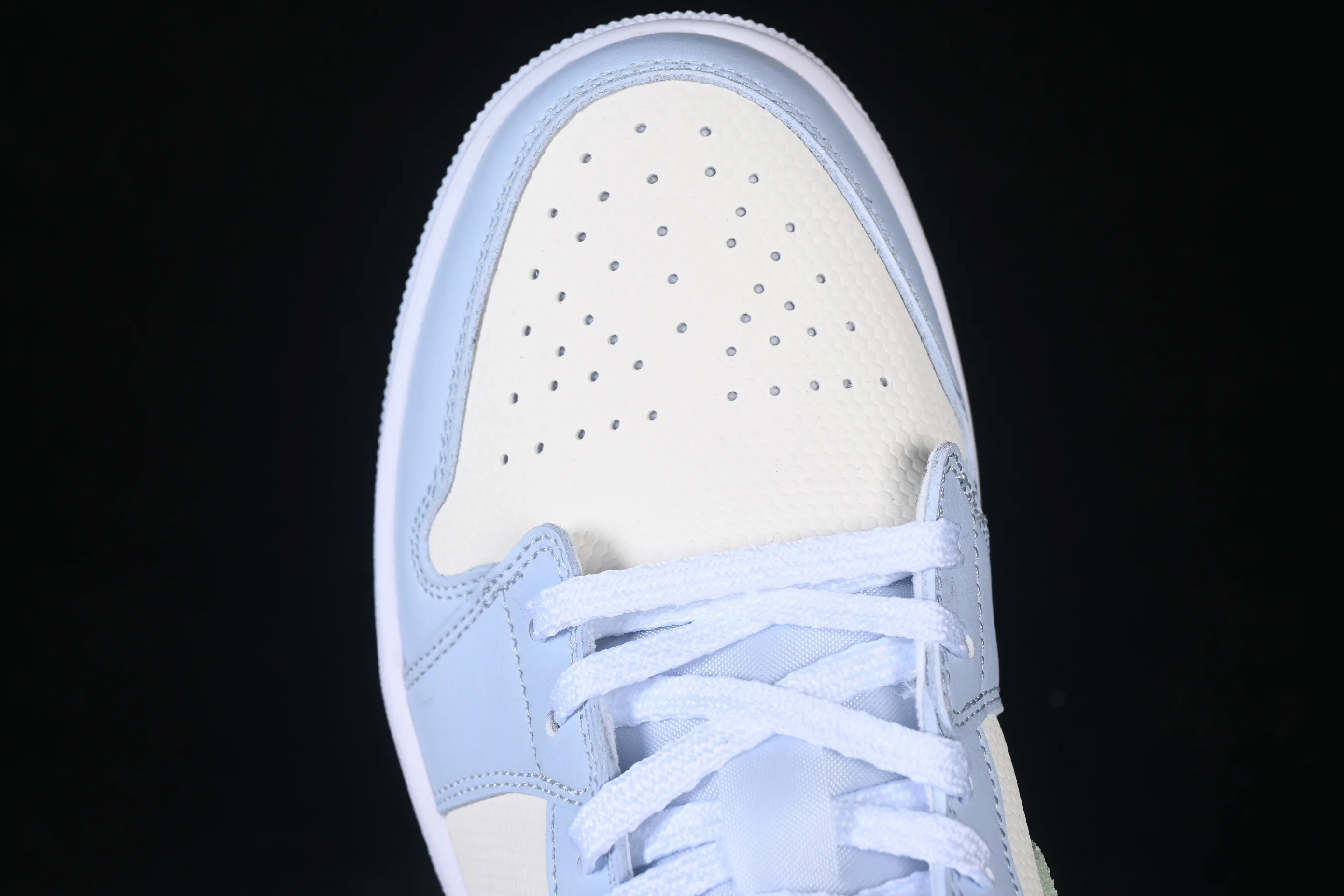 All categories Air Jordan Jordan series basketball shoes Air Jordan 1 Low Air Jordan 1 Low AJ1 Joe 1 Valentine's Day limited low-top retro cultural basketball shoes IB7113-403